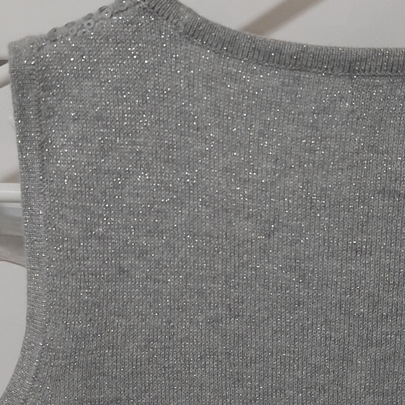 Gray blouse - Picture 4 of 4